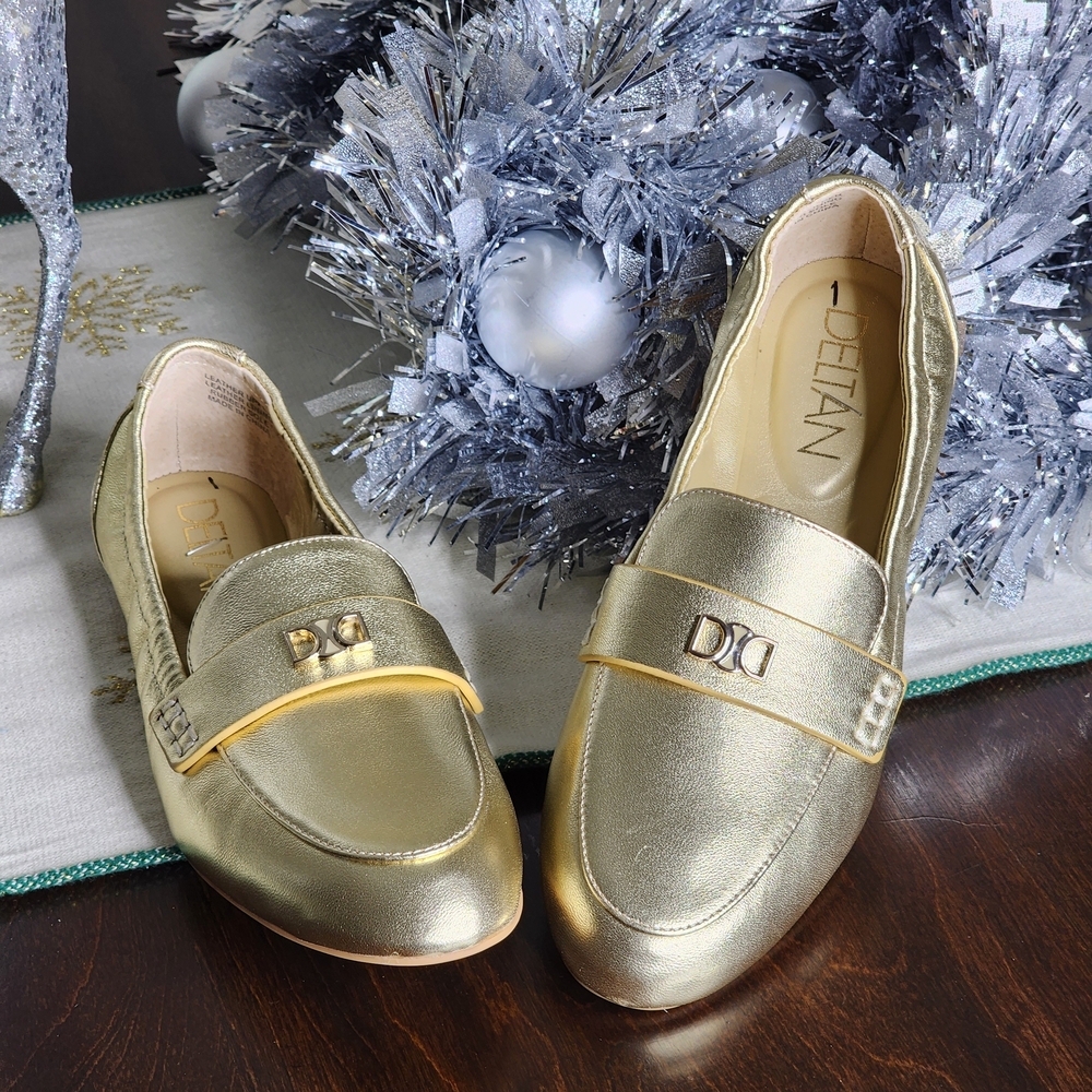 Deltan Women's James Gold Leather Logo Hardware Comfortable Loafers Size 6